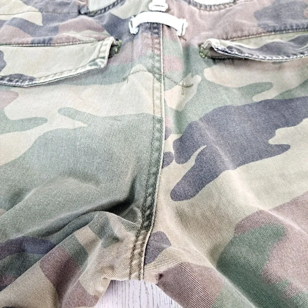VTG Y2K Guess Camo Cargo Capri Pants Womens Sz 29 Embroidered Flowers Military - Picture 4 of 16